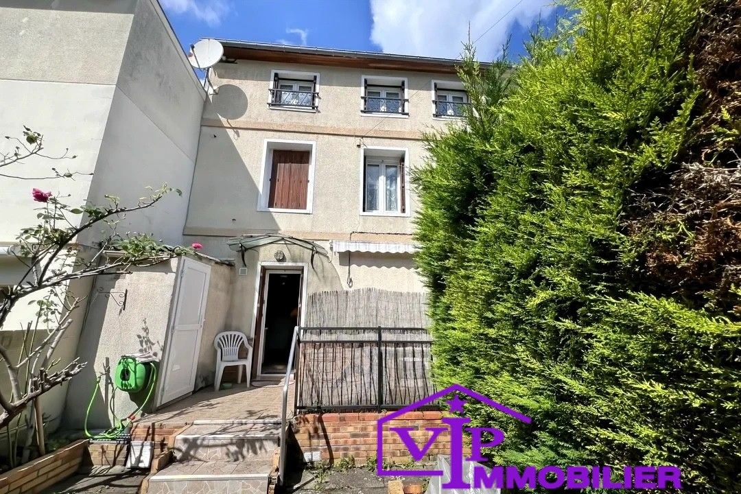 Maison de ville 2 chambres + bureau