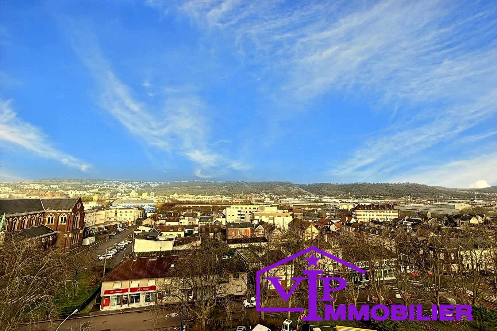 Agence immobilière de VIP IMMOBILIER - VIP IMMOBILIER SOTTEVILLE