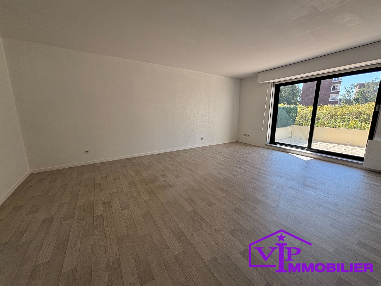 Agence immobilière de VIP IMMOBILIER - VIP IMMOBILIER SOTTEVILLE