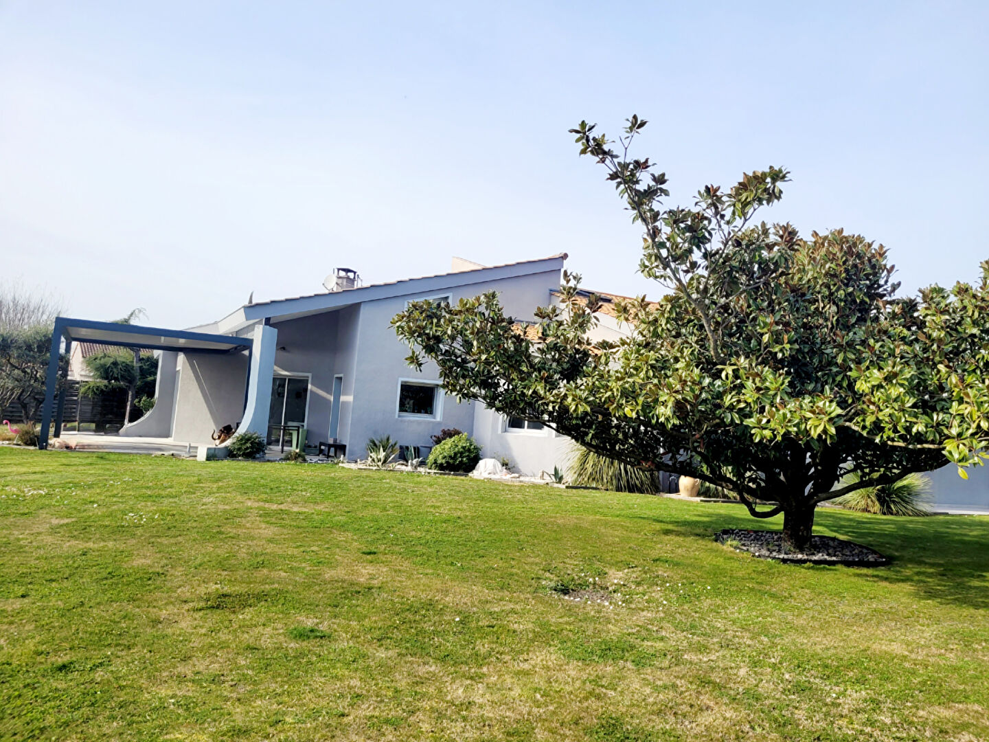 Photo Maison Bourg De Péage 7 pièce(s) 370 m2 image 2/6