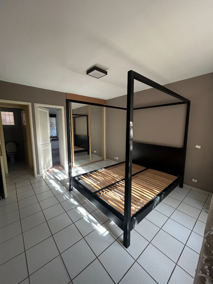 Photo (38) Sassenage - Villa 148 m², 4 CH, terrain 510 m², piscine image 5/6