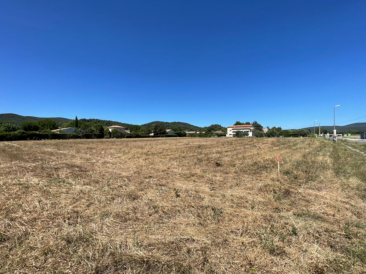 Terrain à bâtir de 523 m2 dans petit lotissement