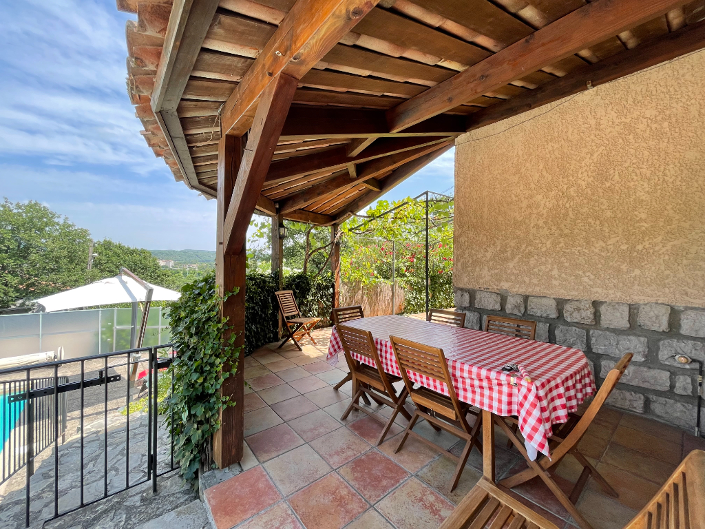 Photo Superbe villa de 226 m² avec 5 chambres et piscine image 3/6