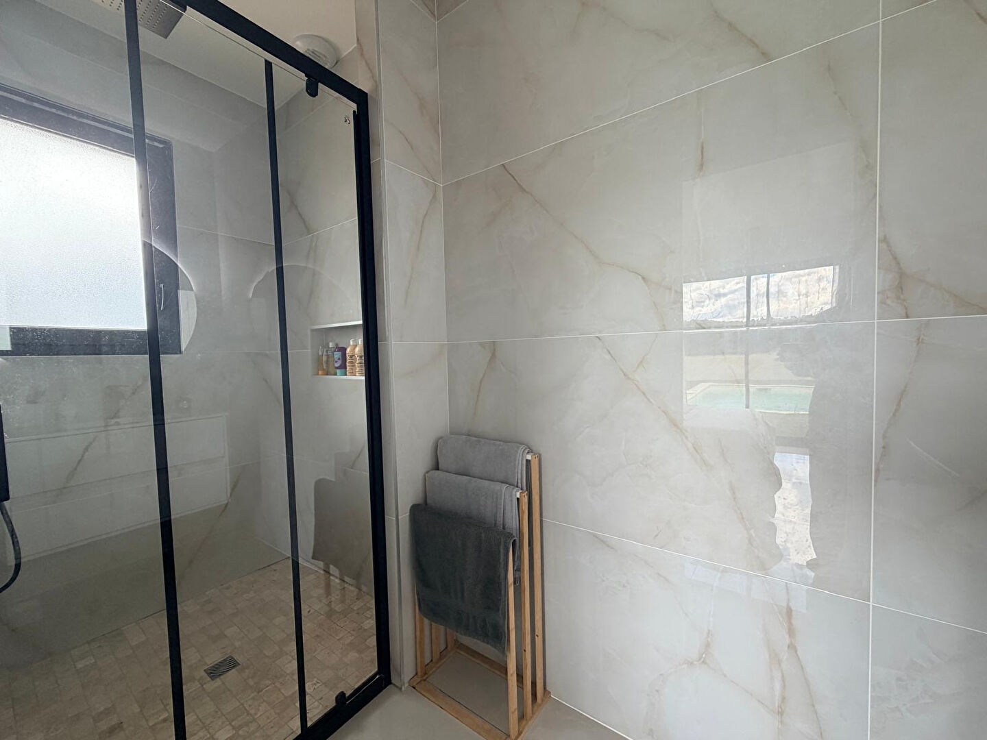 REF – WOAW – Maison 125m² – 3 chambres – Garage – Piscine