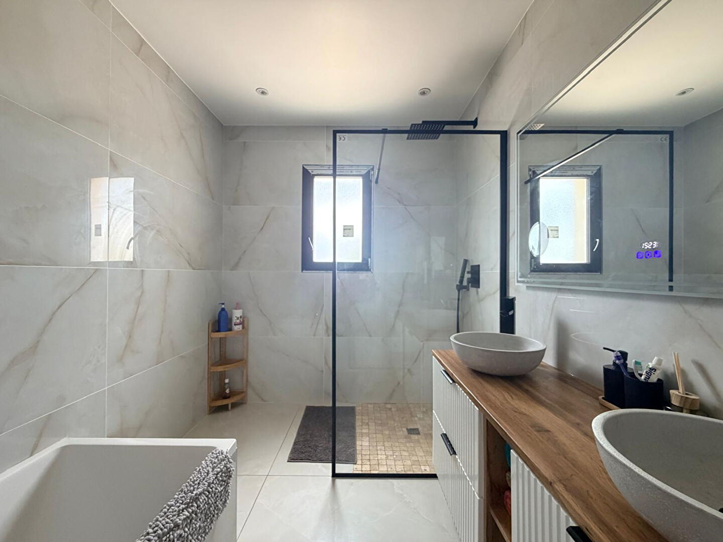 REF – WOAW – Maison 125m² – 3 chambres – Garage – Piscine