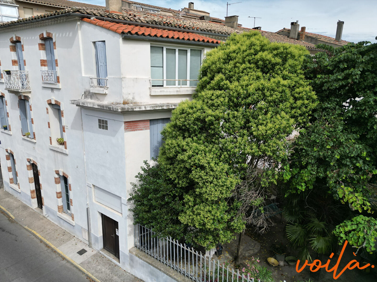 Réf : VICOMTESSE – CARCASSONNE PALAIS – Maison de ville de 256m² hab. avec jardin et garage