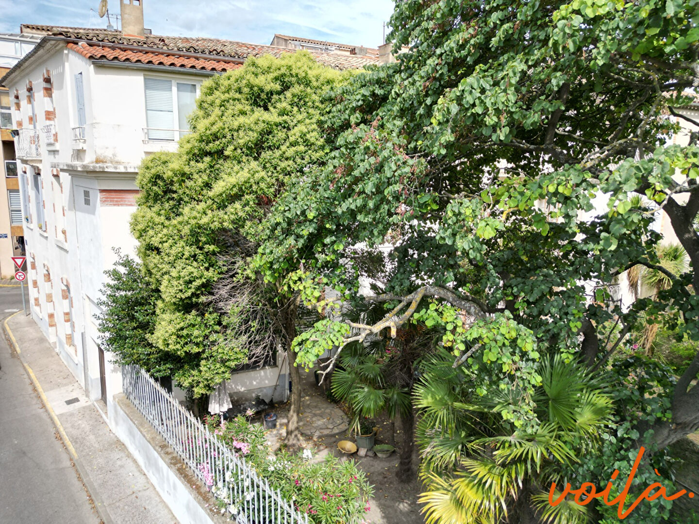 Réf : VICOMTESSE – CARCASSONNE PALAIS – Maison de ville de 256m² hab. avec jardin et garage