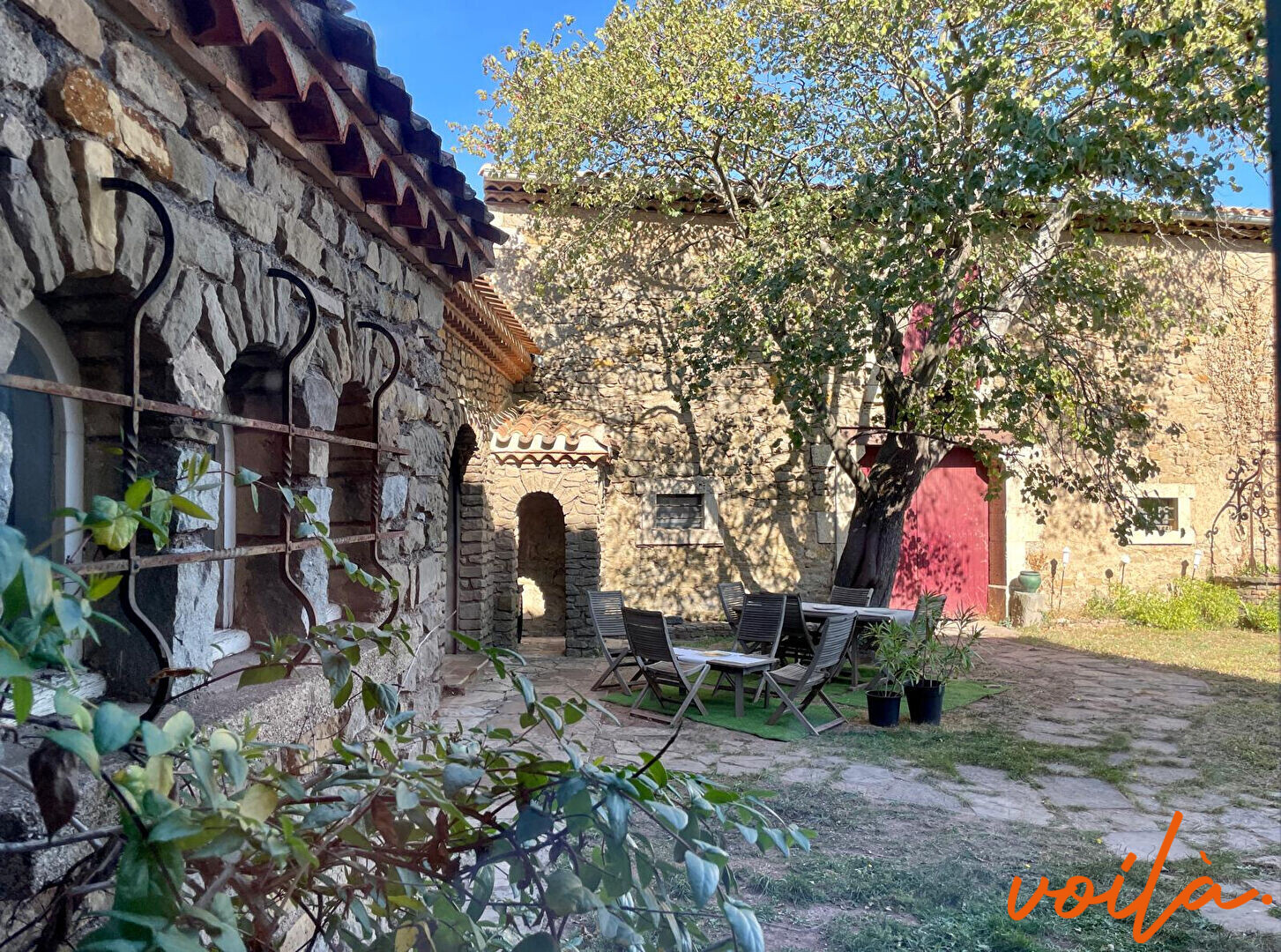 Photo MAISON DE CARACTERE DE 430M² - 10 pièces - 7 CHAMBRES AVEC DEPENDANCE ET JARDIN image 3/6