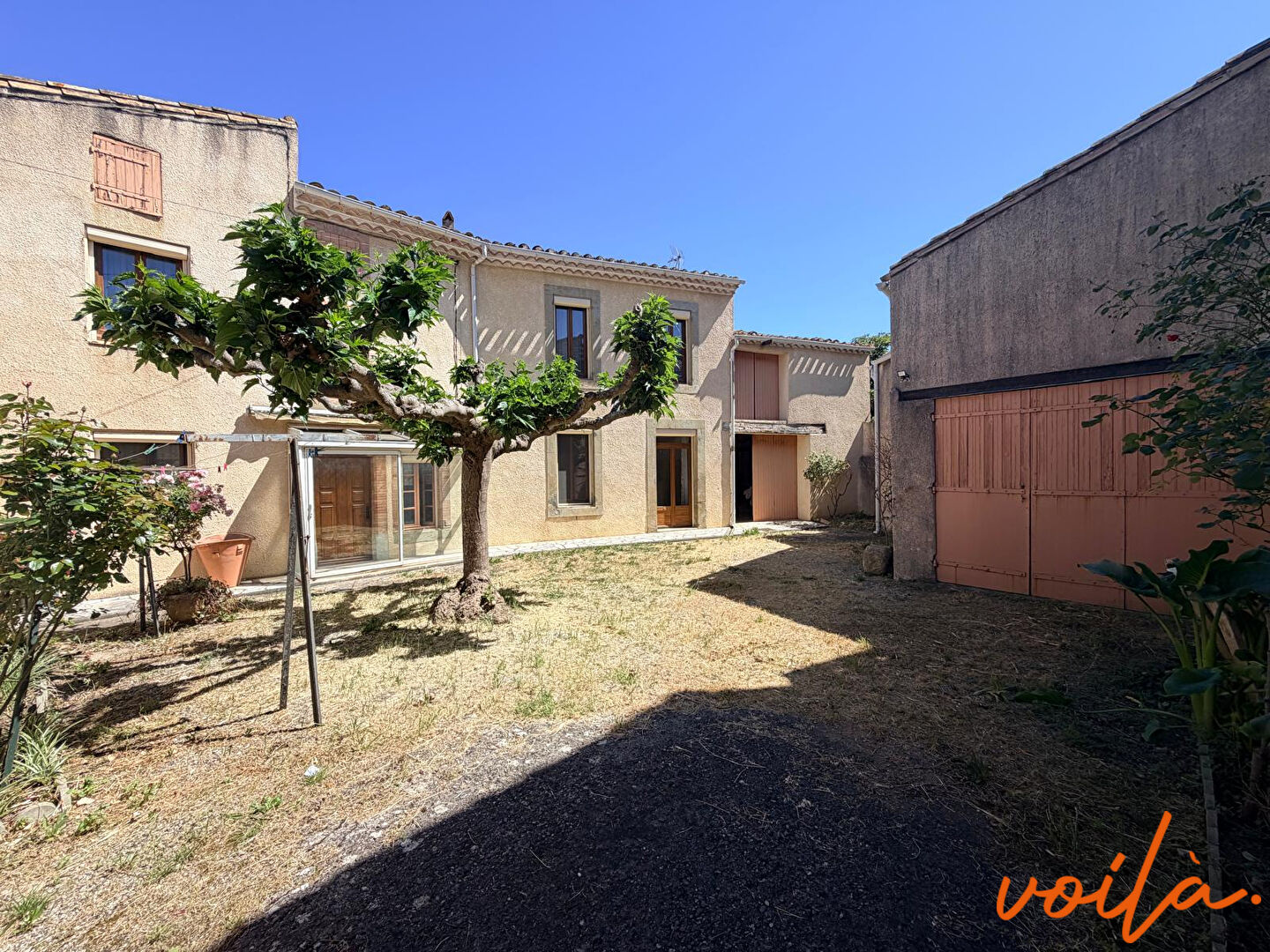 REF – ART DE VIVRE – 15 min Carcassonne – Maison 170m² hab – 5 chambres – 2 garages – Jardin