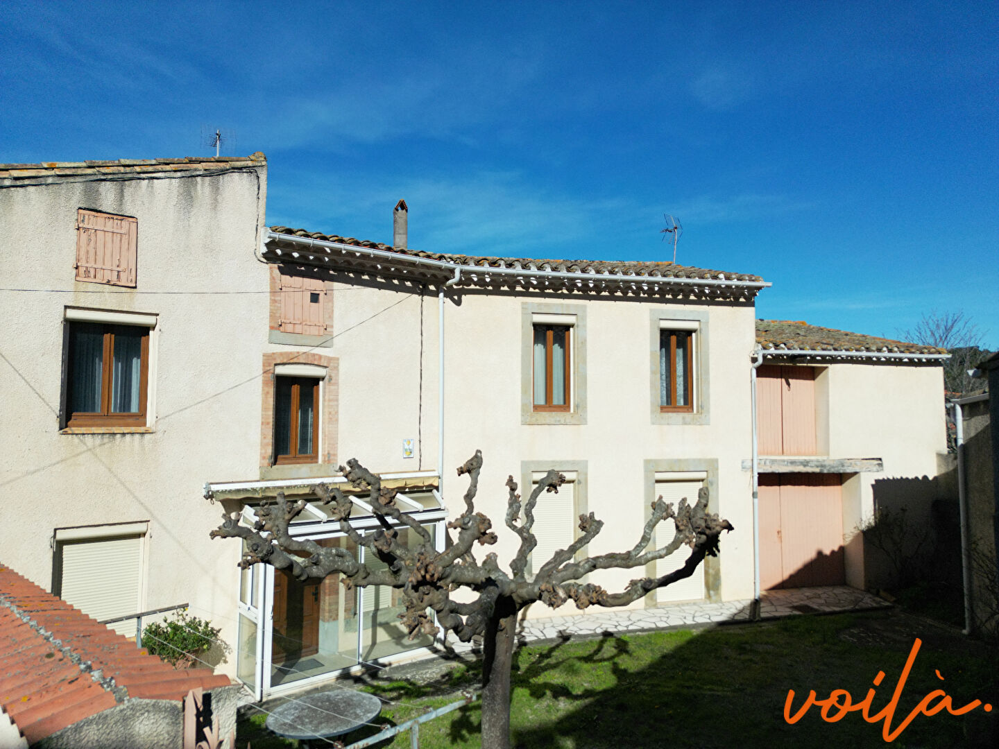 REF – ART DE VIVRE – 15 min Carcassonne – Maison 170m² hab – 5 chambres – 2 garages – Jardin