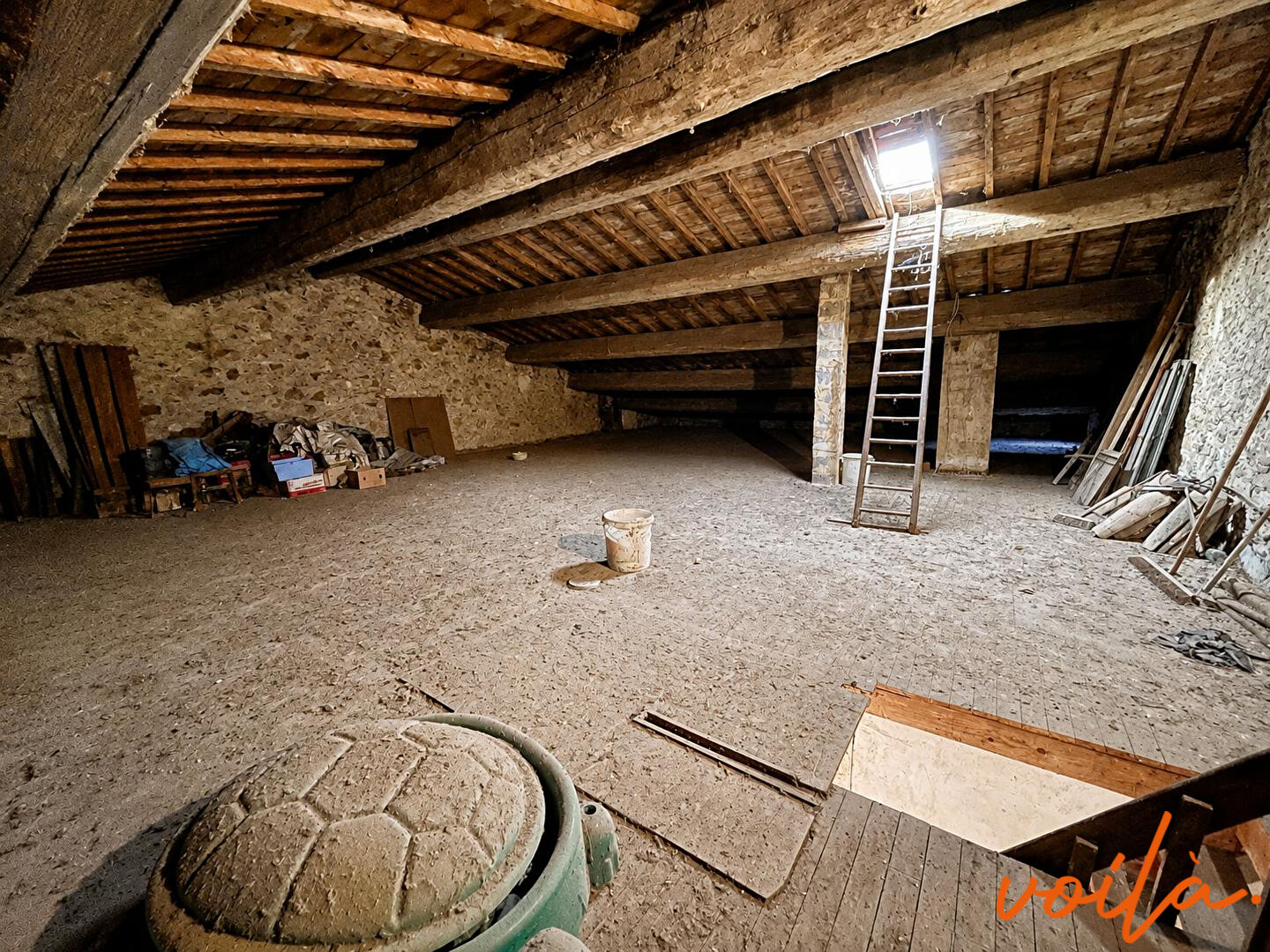 Réf « Intattendu 4 » – Carcassonne Est 10 min . – Maison de maître avec jardin – dépendances  (Surface utile de plus de 450m2) à rénover