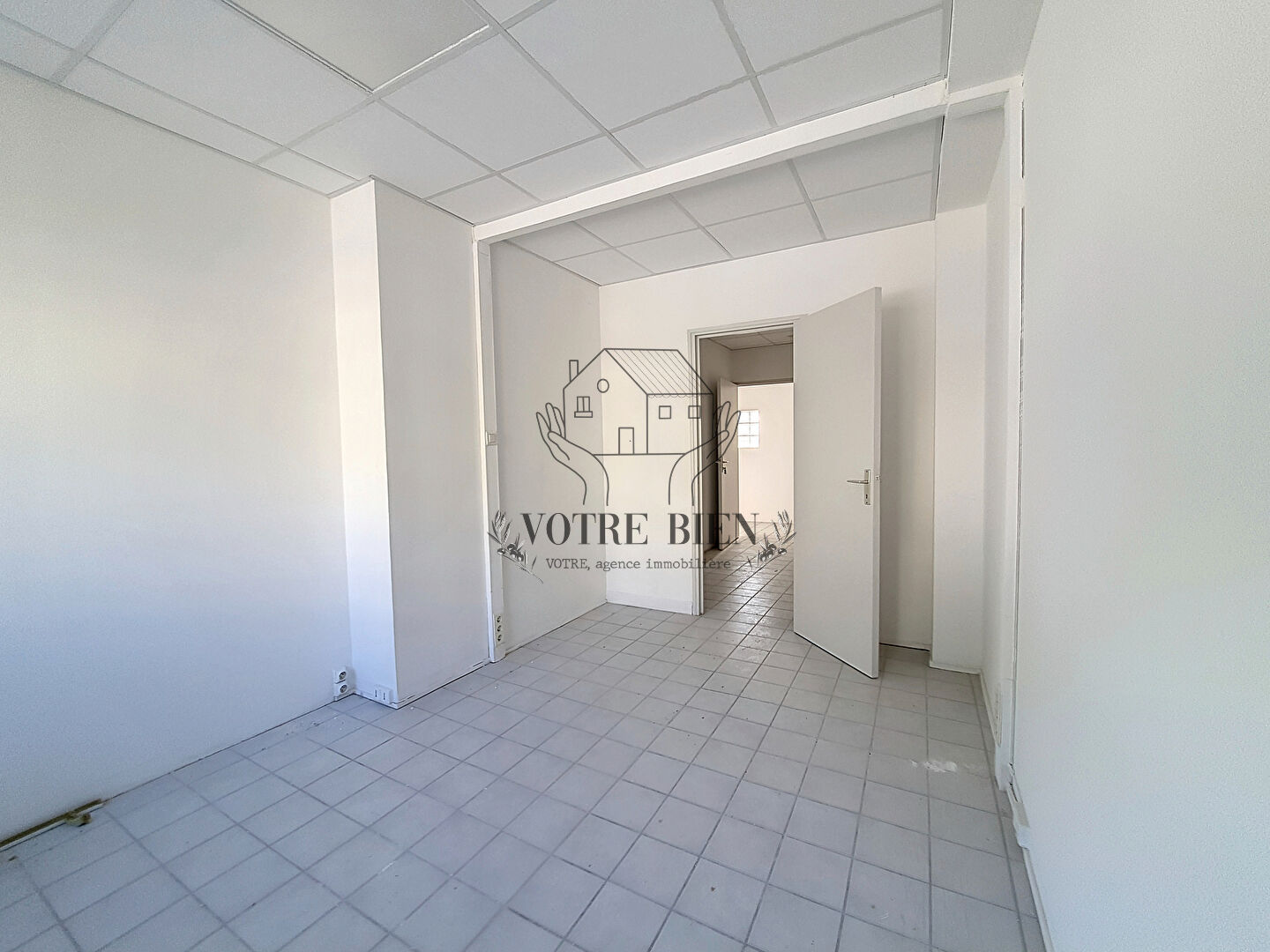 Photo À louer - locaux de 21 m² à Manosque image 2/6