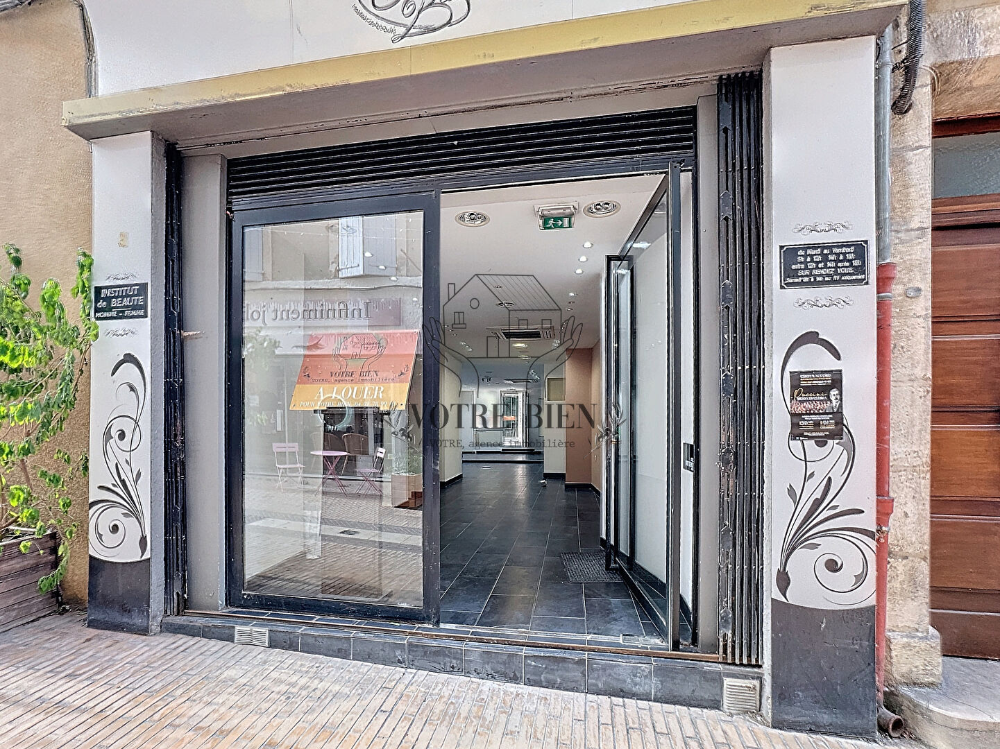 Photo Local commercial Manosque 67,41 m2 image 6/6