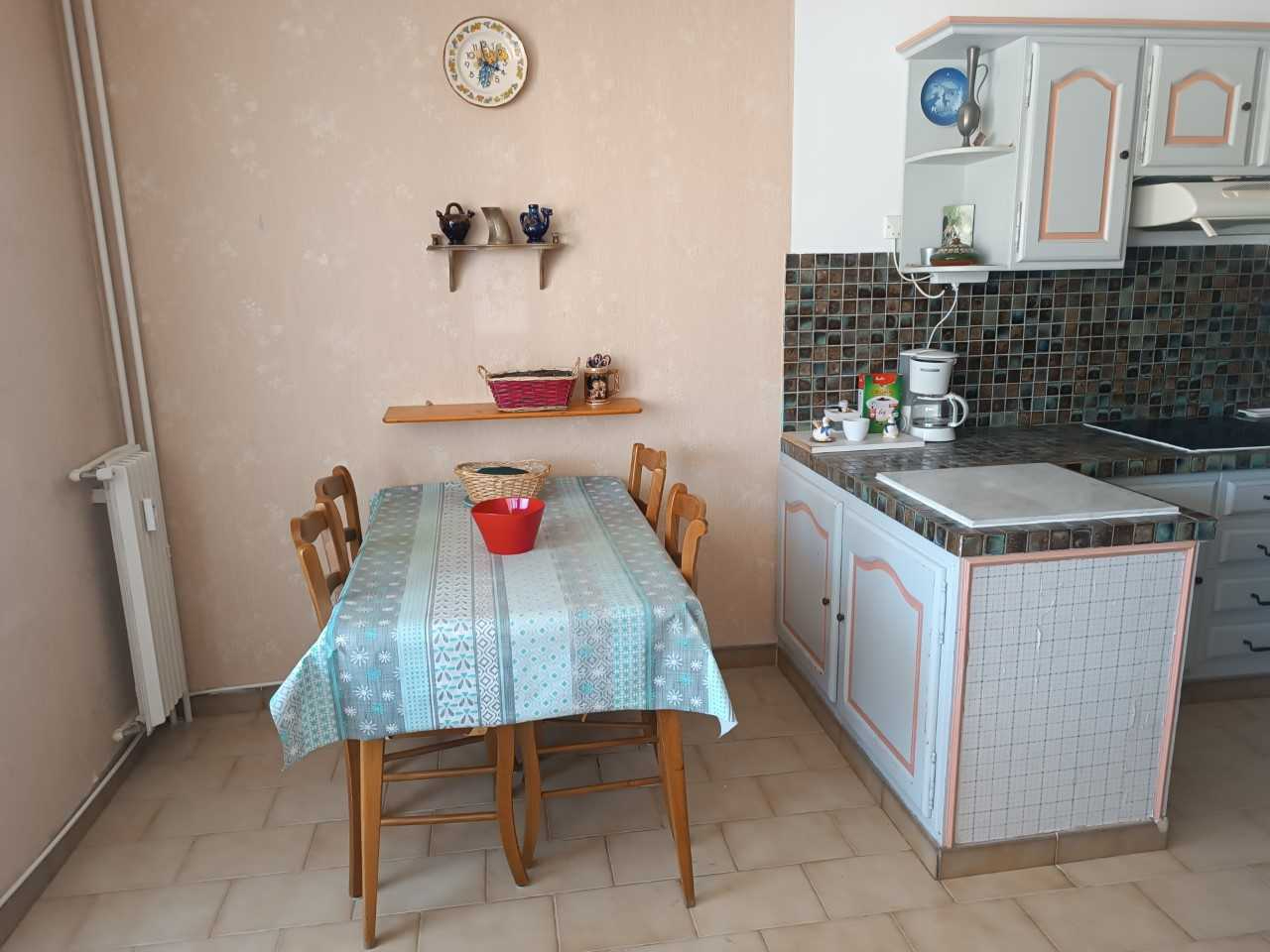 Photo Vitrolles -T4 lumineux avec balcon et une cave image 1/6