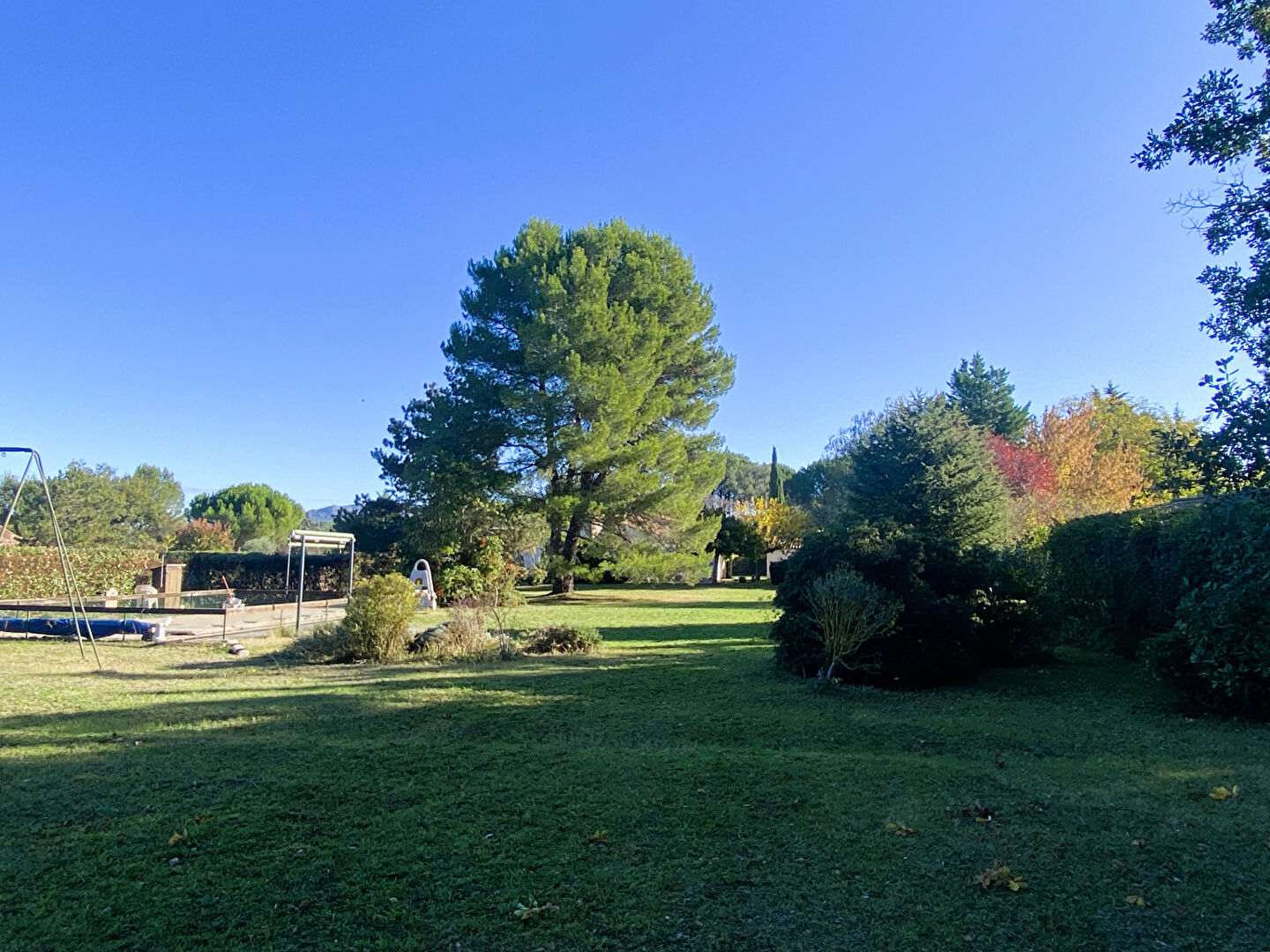 Photo Vente villa 5 pièces de plain pied avec piscine 13490 JOUQUES image 2/6