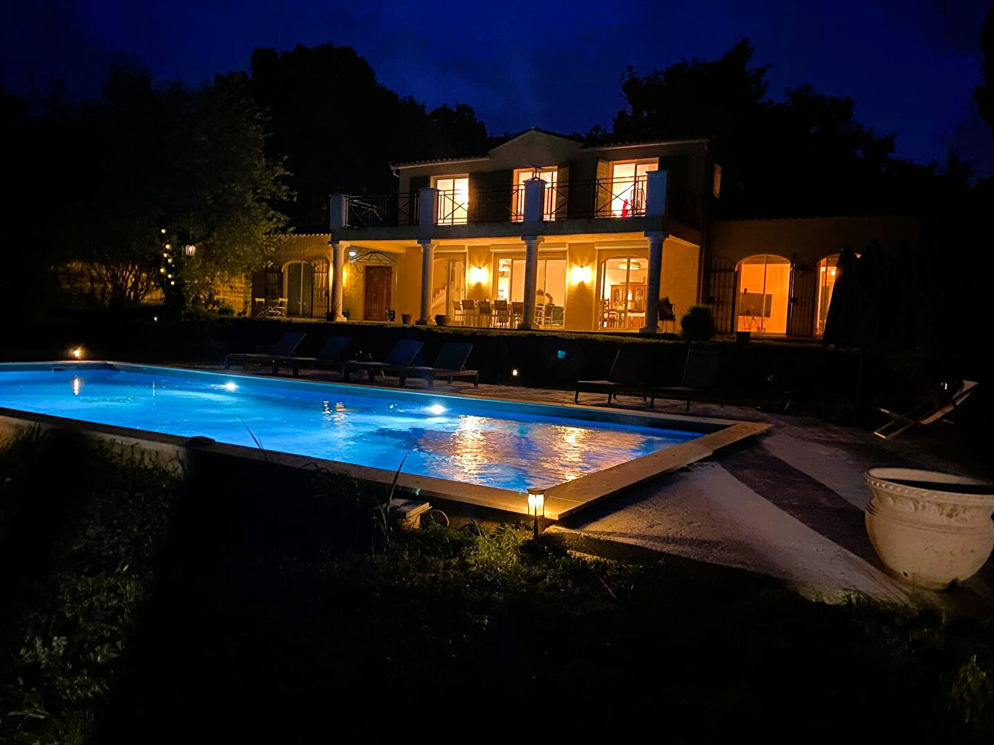 Photo VENTE VILLA 6 PIECES AVEC PISCINE 13490 JOUQUES image 2/6