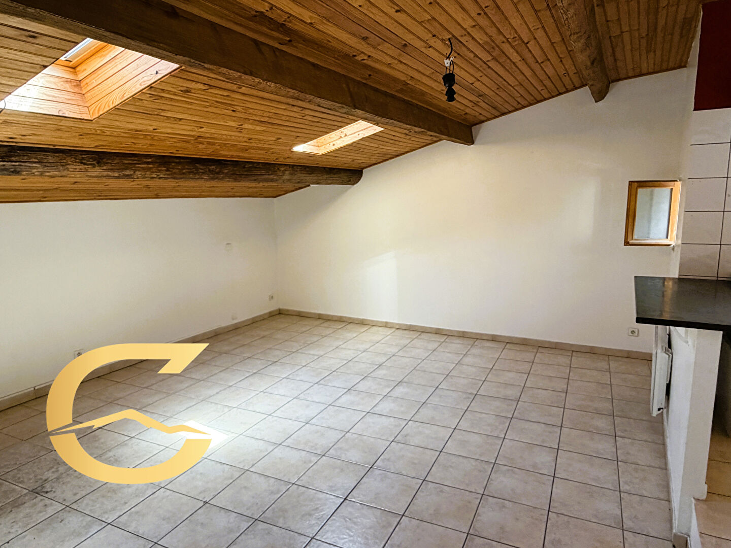 Agence immobilière de VOTRE MAISON - NG IMMOBILIER - VOTRE MAISON JOUQUES