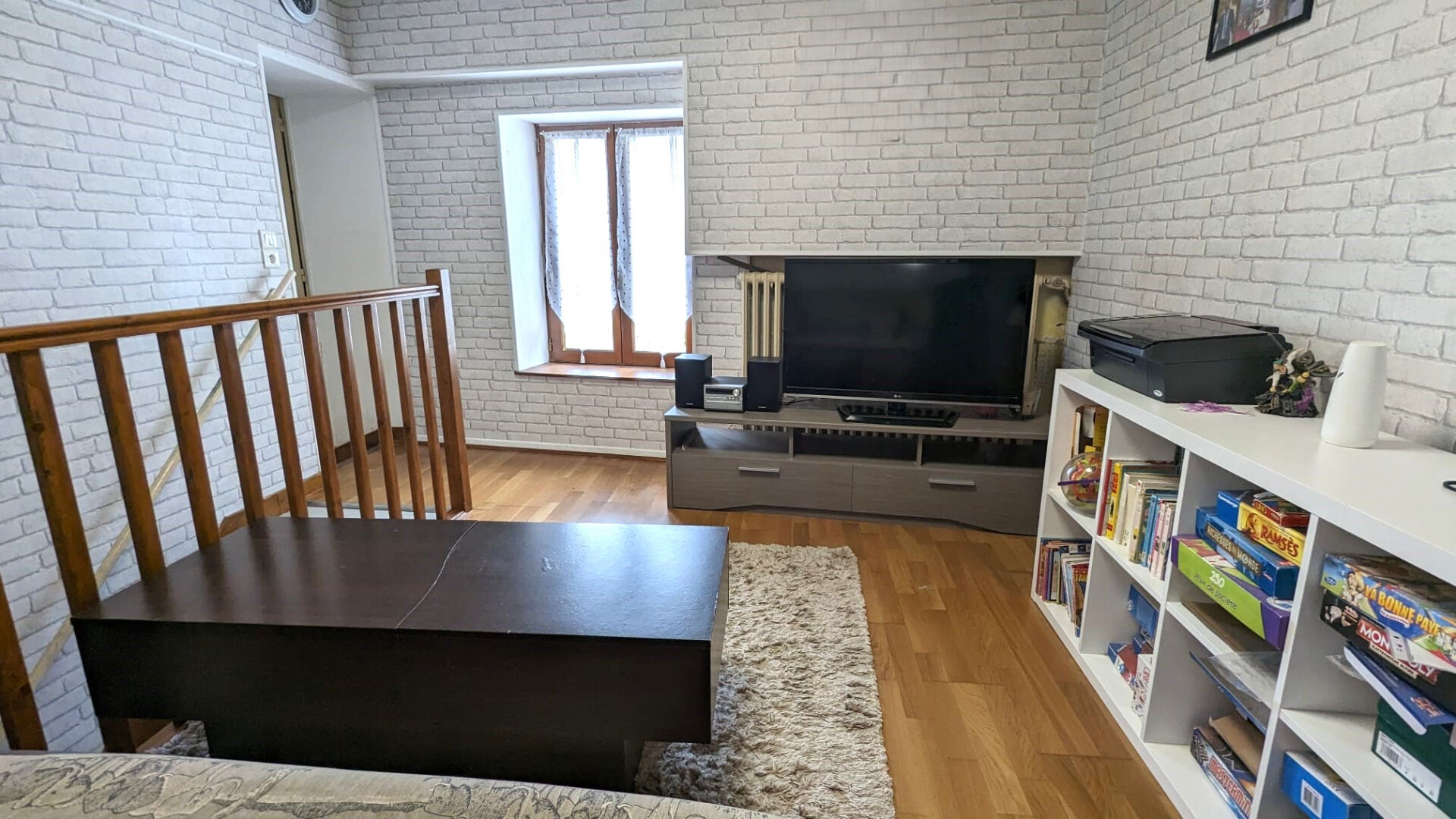 Photo Maison atypique  4 chambres- 2 bureaux- dépendances- À 5 min de la Gare ! image 6/6