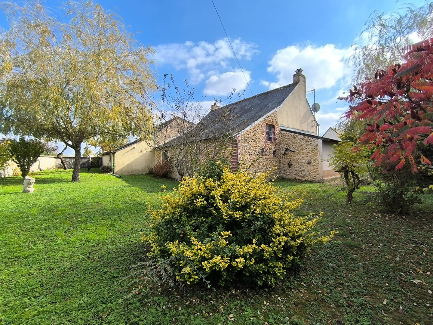 Maison 125m²  4 pièces Notre-Dame-D'Oé avec un grand jardin