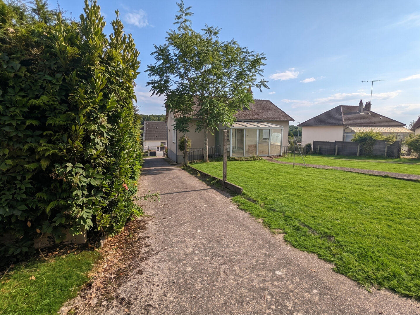 Montrésor - Maison 82 m² avec sous-sol, dépendance de 28 m² et jardin clos
