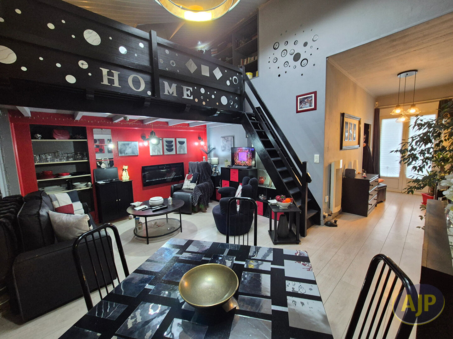 CHALLANS 2 locatifs avec cour en hyper centre ville - photo 3