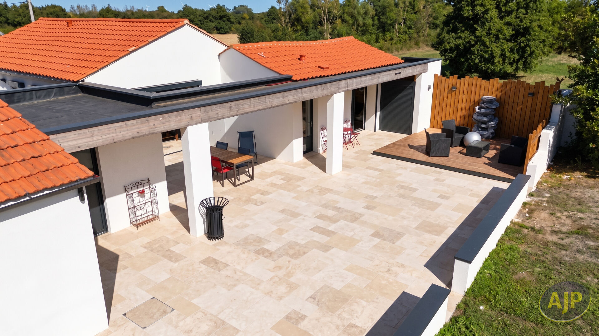 CHALLANS - Maison rénovée - photo 2