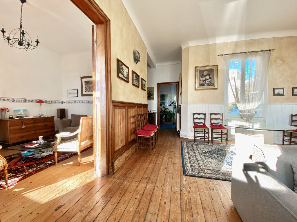 Photo Villa de caractère fin XIXème FACE MER - 10 pièces 187m² - image 3/6