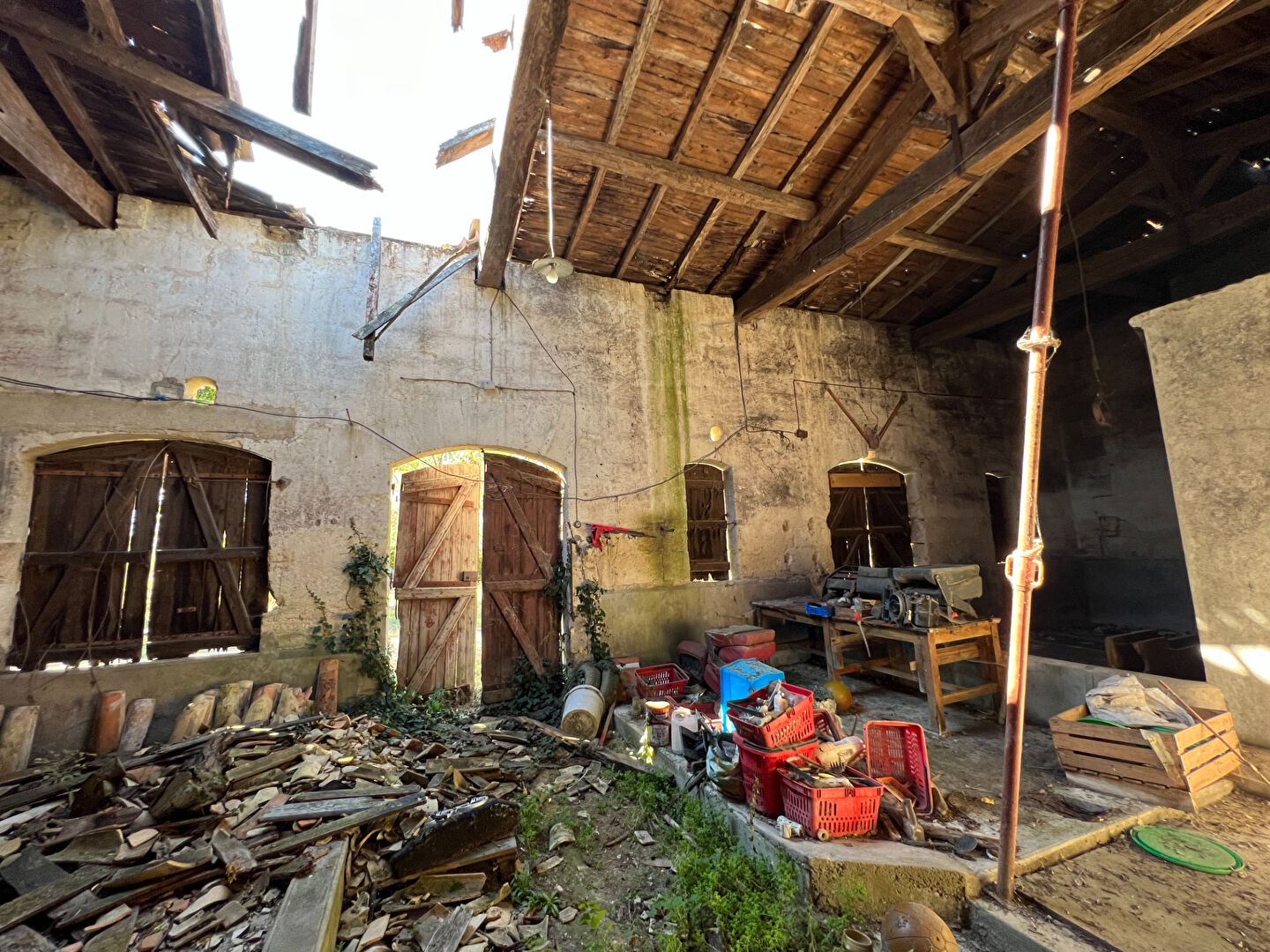 Photo ancien chai à réhabiliter image 6/6