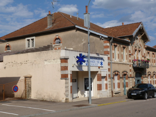 A  Chatenois Loal commercial  100M²