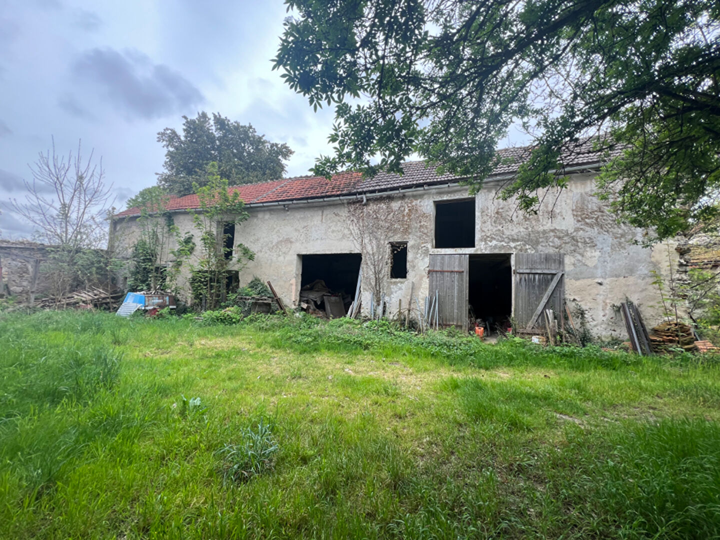 Photo Maison avec dépendances - type corps de ferme image 2/2