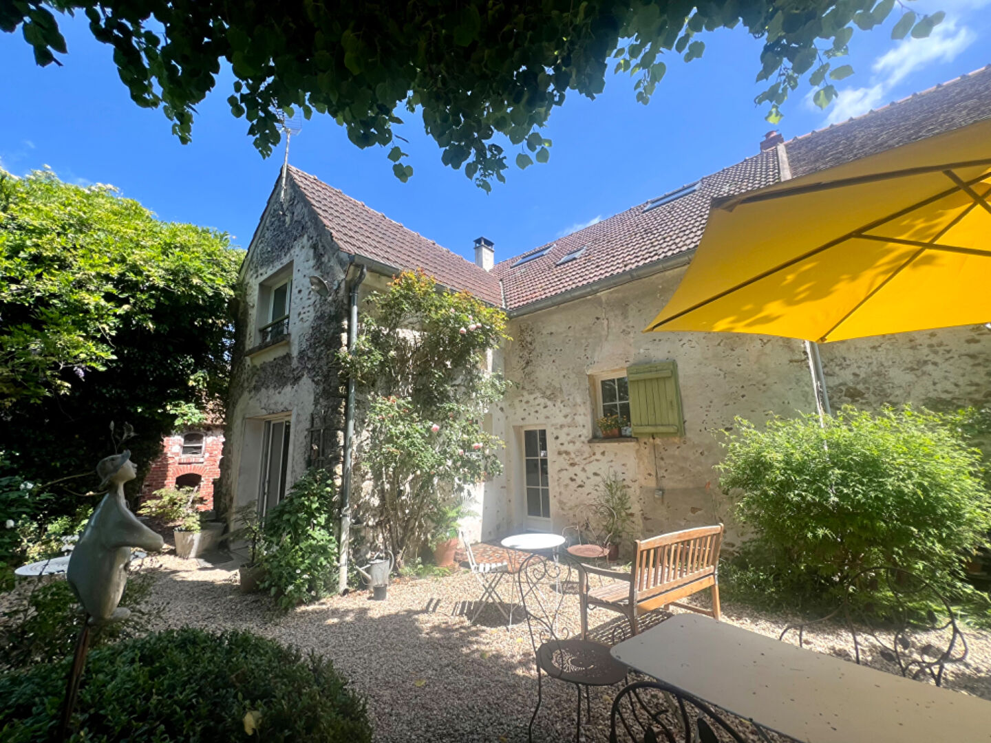 MAISON PLEINE DE CHARME AU CALME