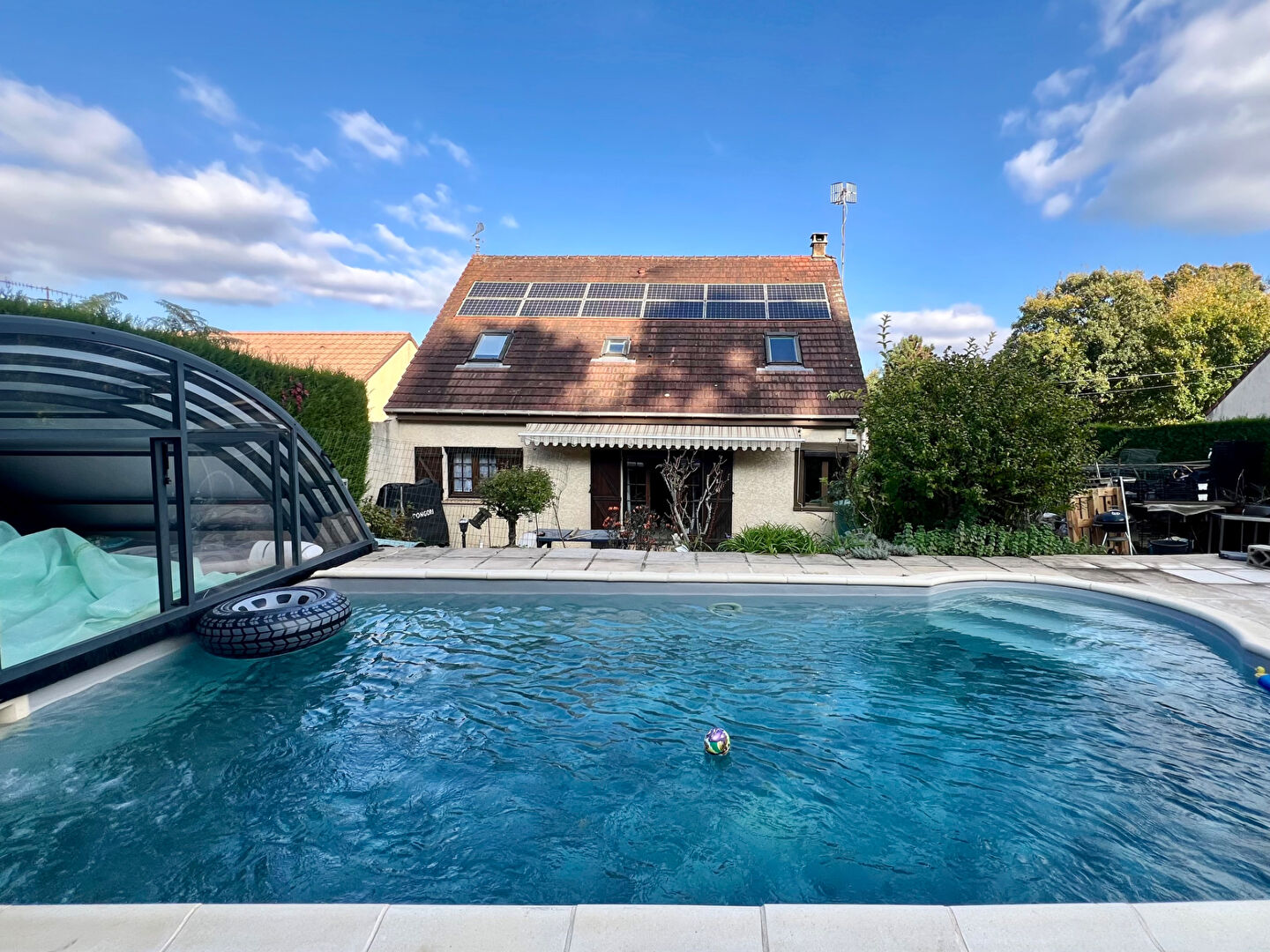 Photo Maison familiale avec piscine image 1/6