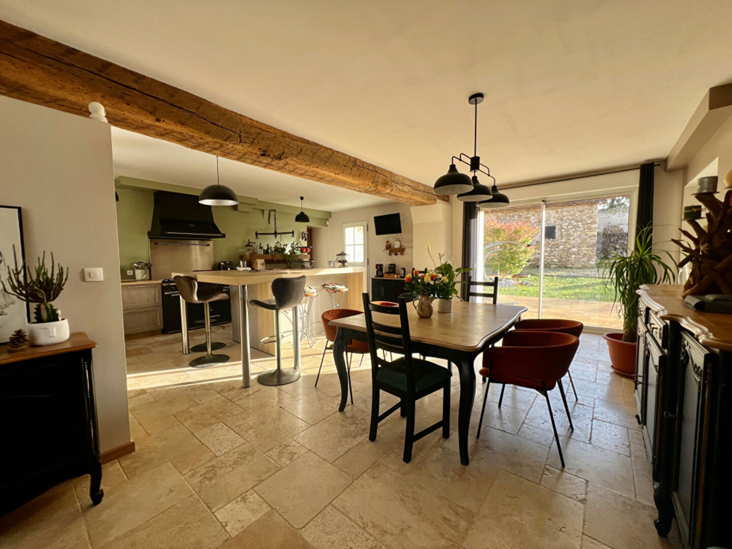 Photo Élégant corps de ferme de plus de 300 m², rénovation de qualité et cadre paisible image 3/6