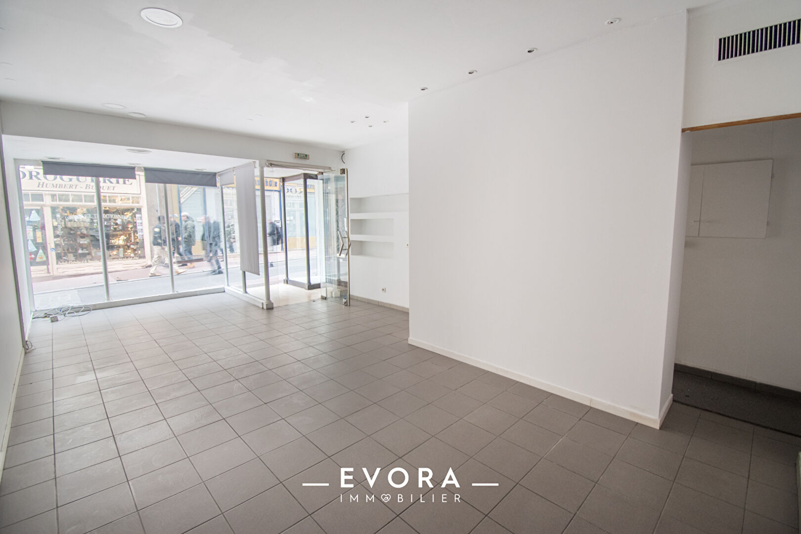 Photo Murs commerciaux - Metz HYPERCENTRE VILLE PIETON - Libre image 2/6