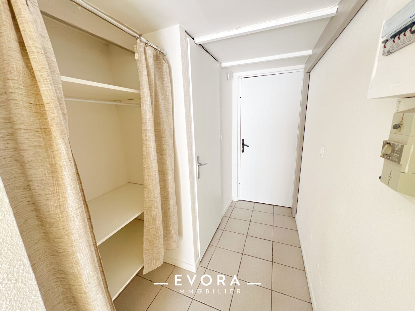 Photo METZ CENTRE - Duplex meublé à louer 25,74m² image 4/5