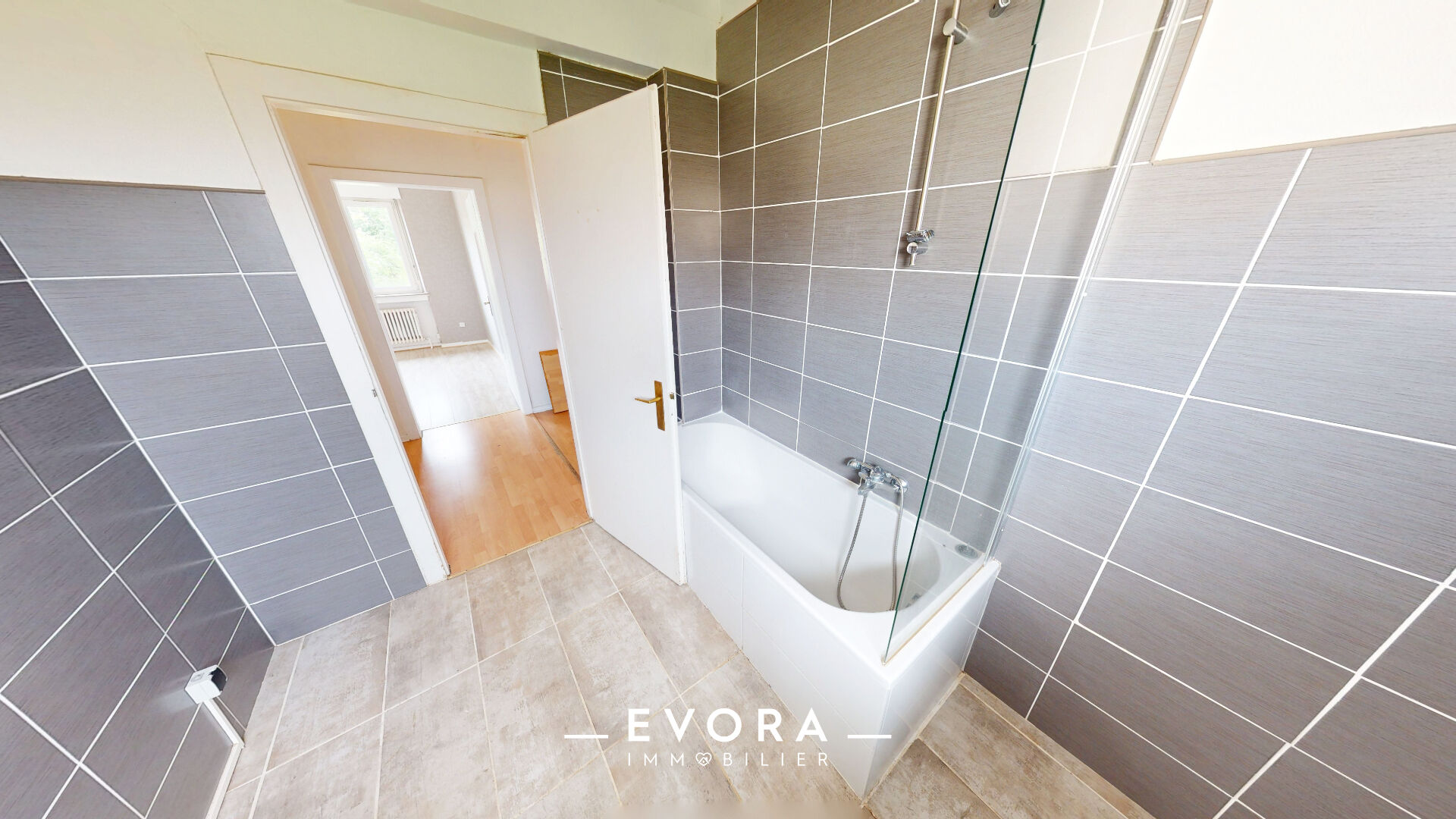 Photo METZ QUEULEU - Appartement lumineux F5 3 chambres avec garage et cave - image 5/6