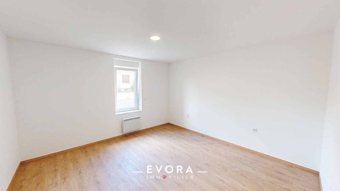 Photo Appartement avec terrasse, parking et jardinet - VITRY SUR ORNE image 4/6