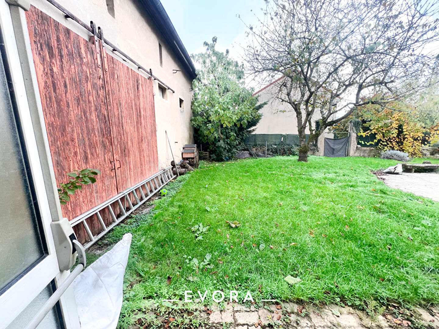 Photo Appartement / Plateau - REZ DE JARIN 133,50 m2 - FEY image 1/3