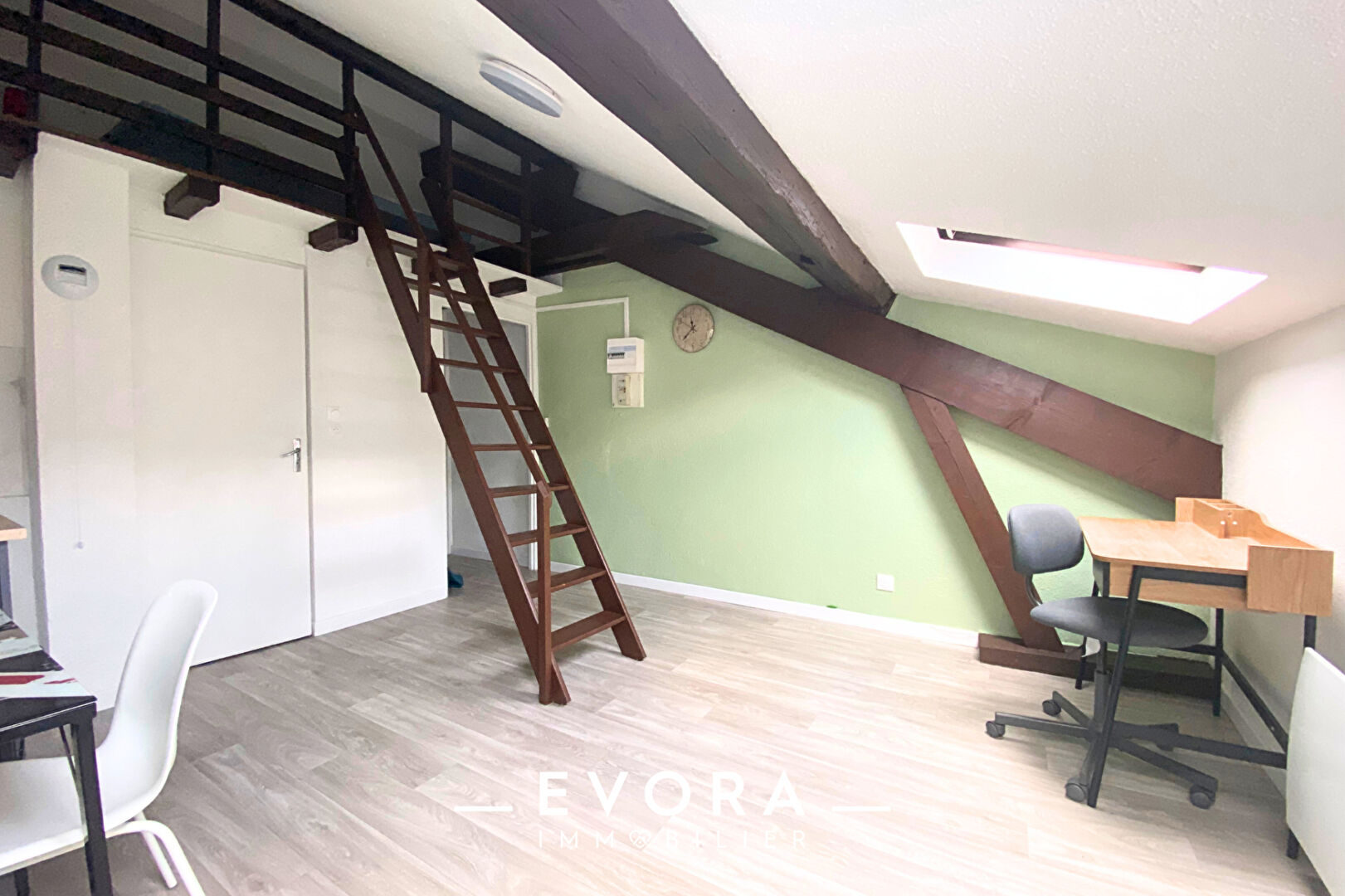 METZ-CENTRE / Studio meublé à louer de 22,88m²