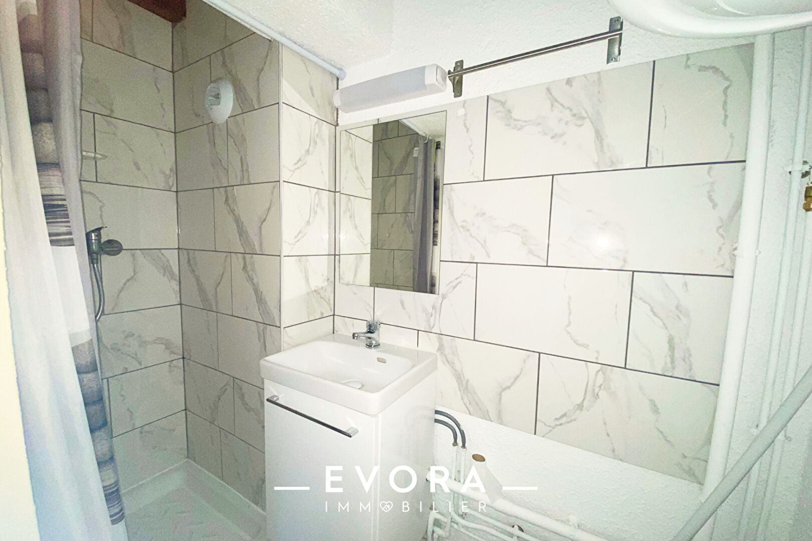 Photo METZ-CENTRE / Studio meublé à louer de 22,88m² image 5/5