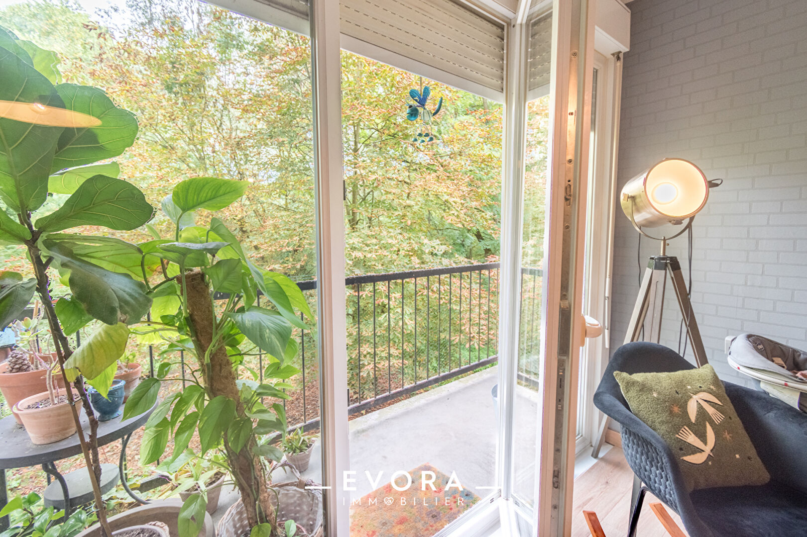 Photo À vendre ? Superbe F4 en lisière de forêt - Balcon - Garage image 2/6