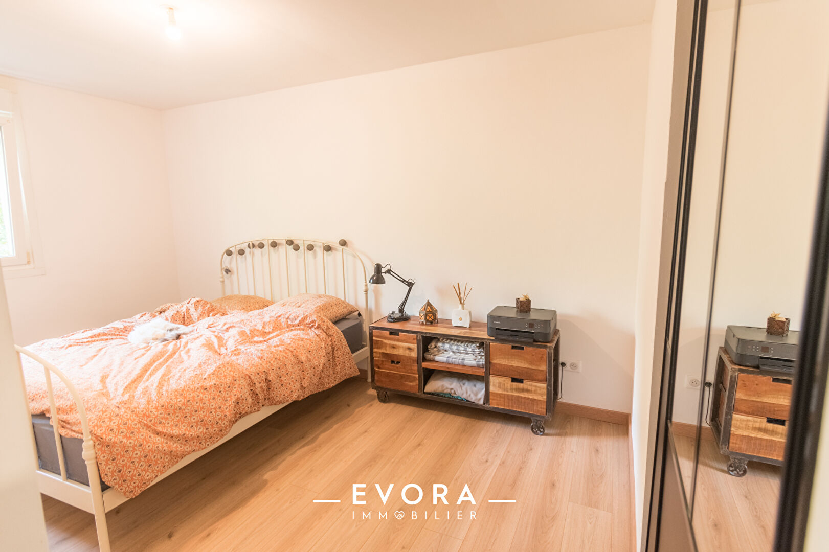 Photo À vendre ? Superbe F4 en lisière de forêt - Balcon - Garage image 4/6