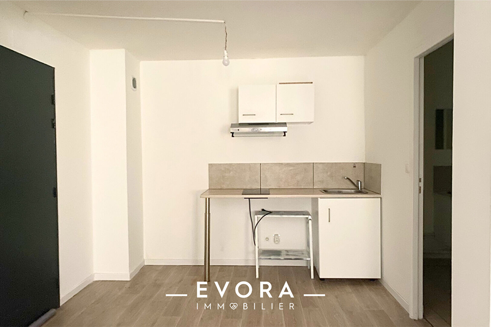 Photo Metz ville - Studio meublé 1 pièce de 34,32 m2 image 3/4