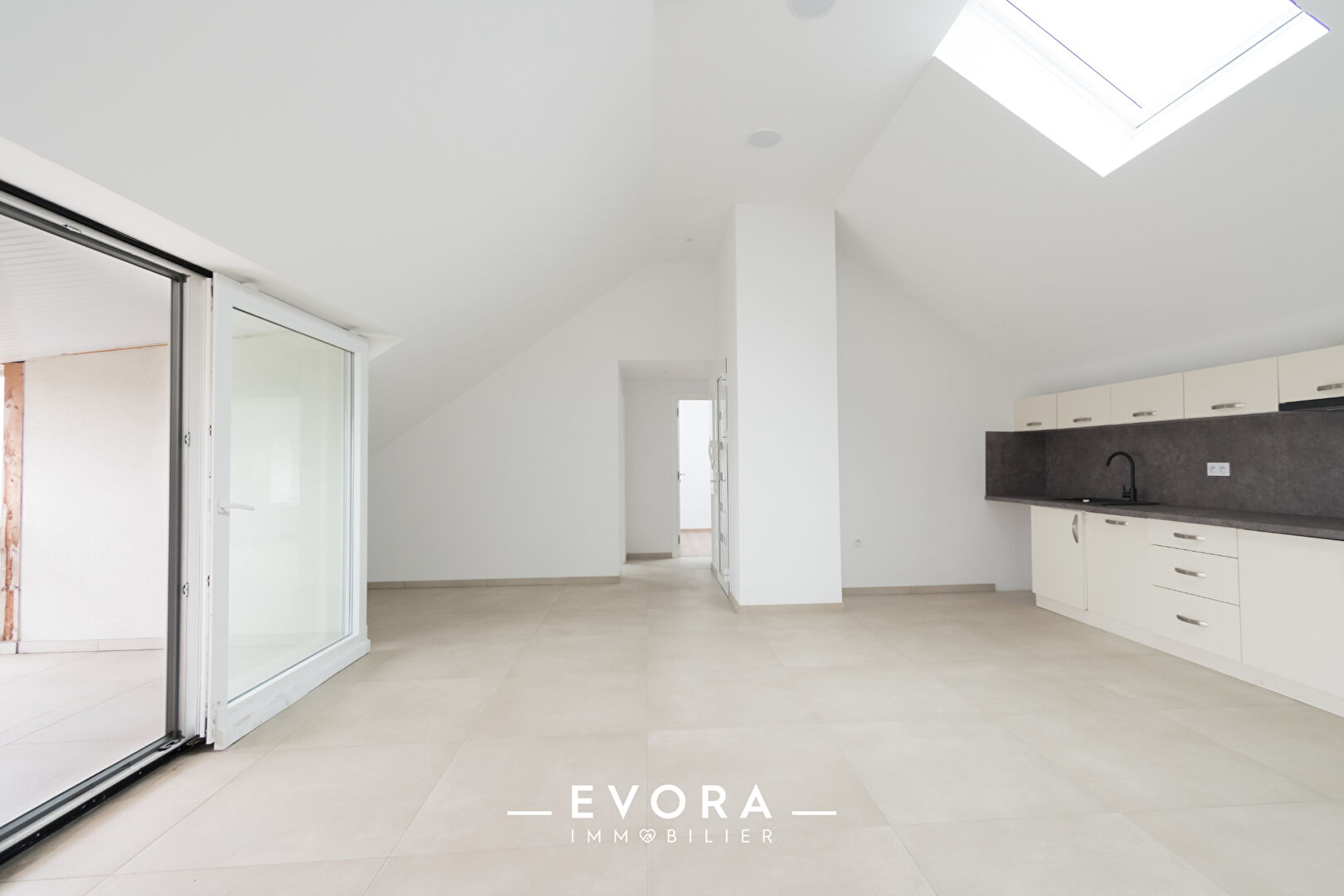 Appartement F3 avec terrasse - VITRY SUR ORNE