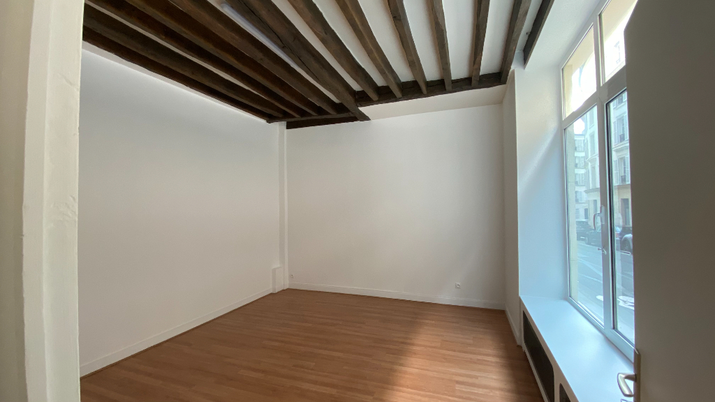 Photo Local commercial Paris 130 m2 image 2/6