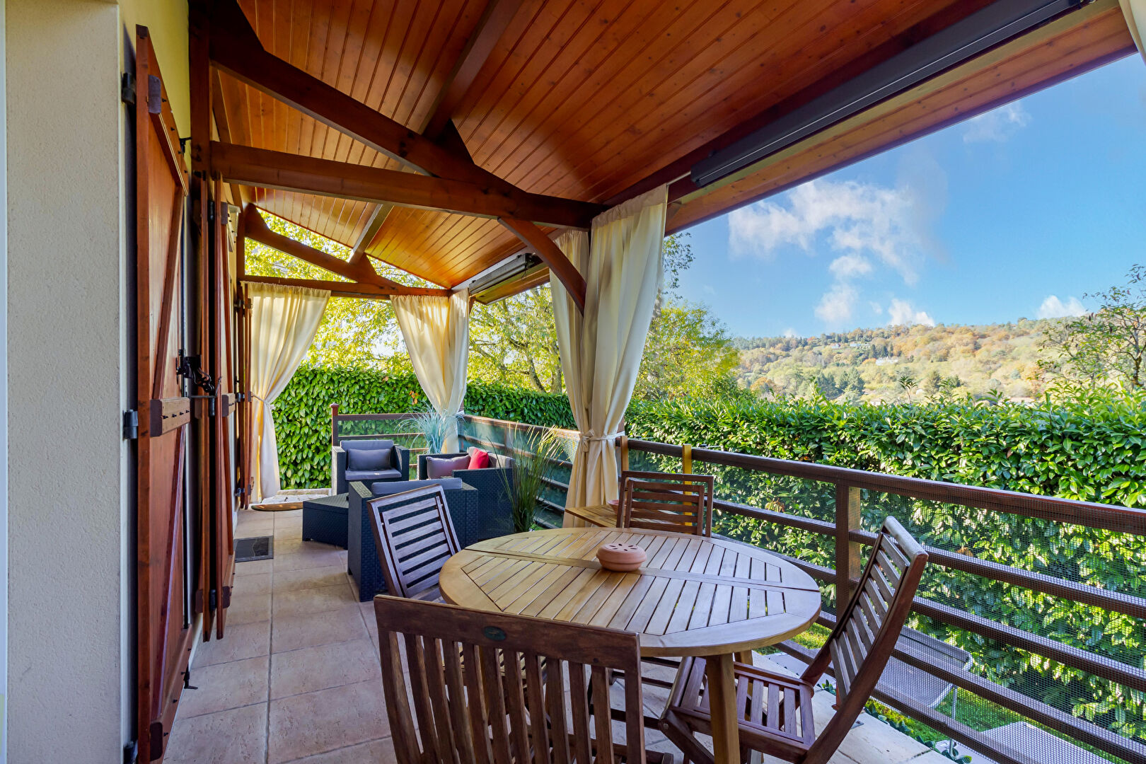 Photo Maison entièrement rénovée avec une belle vue image 5/6