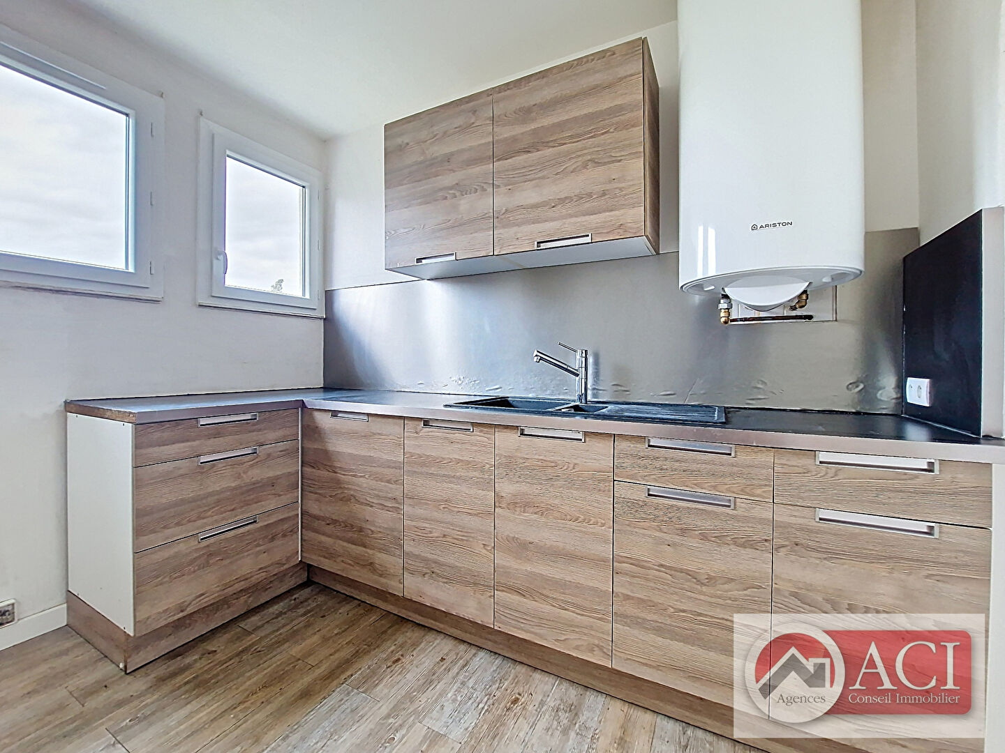 Photo Appartement Gisors  3 pièce(s) 62m² image 2/6