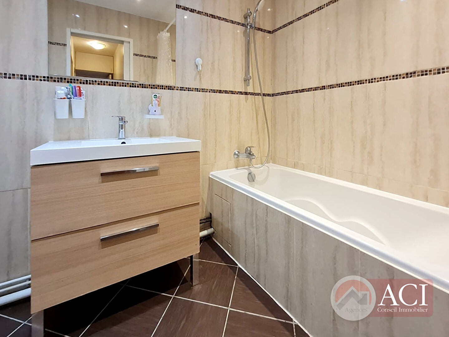 Photo GROSLAY - 4 PIÈCES PROCHE DEUIL LA BARRE image 5/6