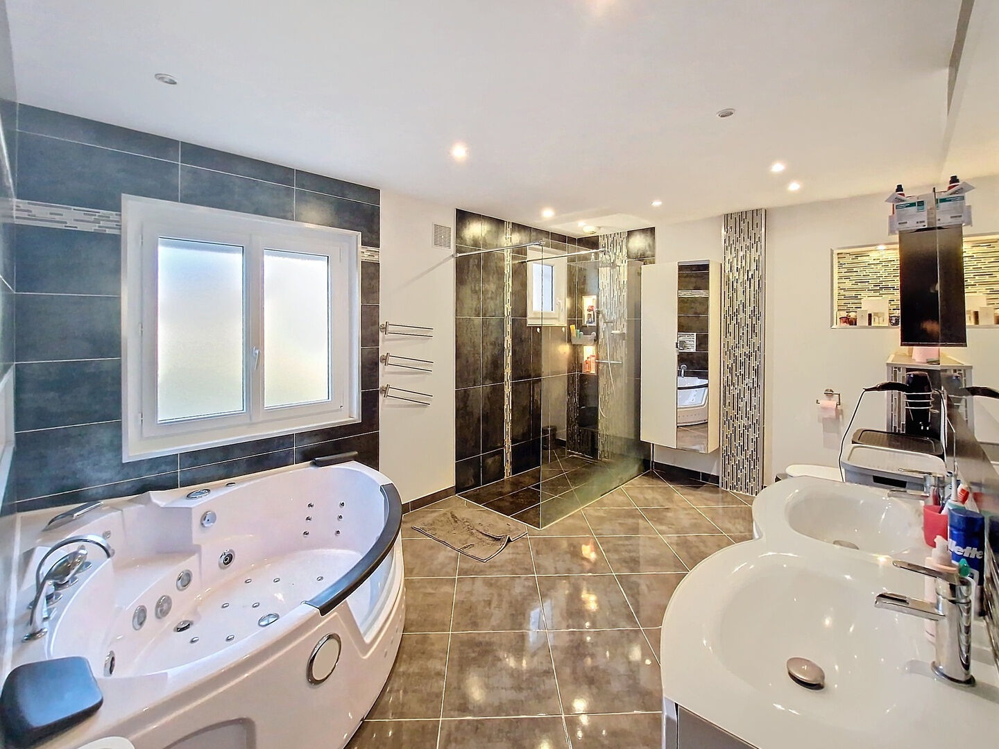 Photo AUX PORTES D'ETREPAGNY image 5/6