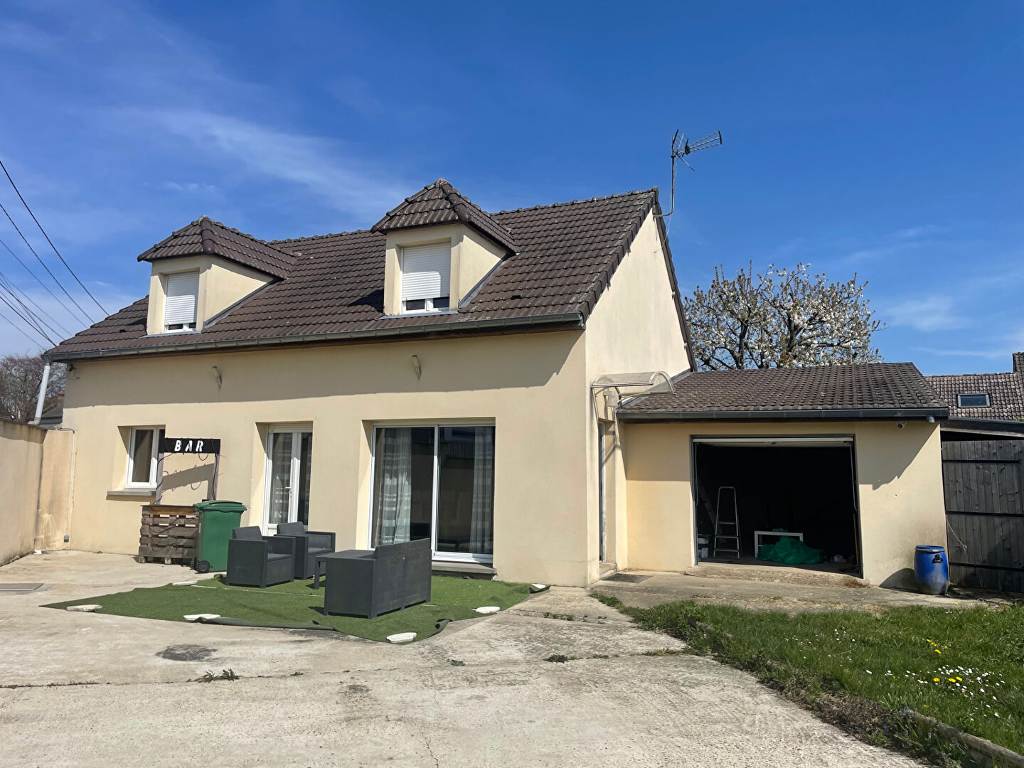 PAVILLON   - 6 pièce(s) - 120 m2